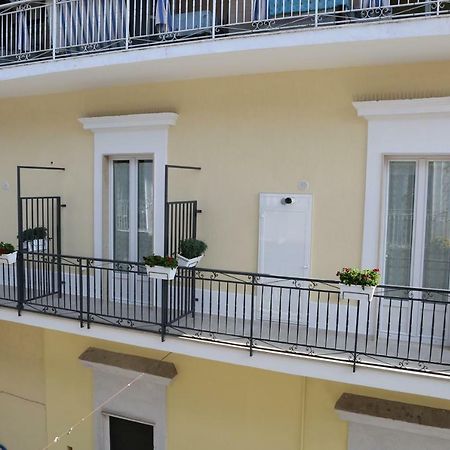 Novella 55 Bed & Breakfast Гравина ин Пулия Екстериор снимка