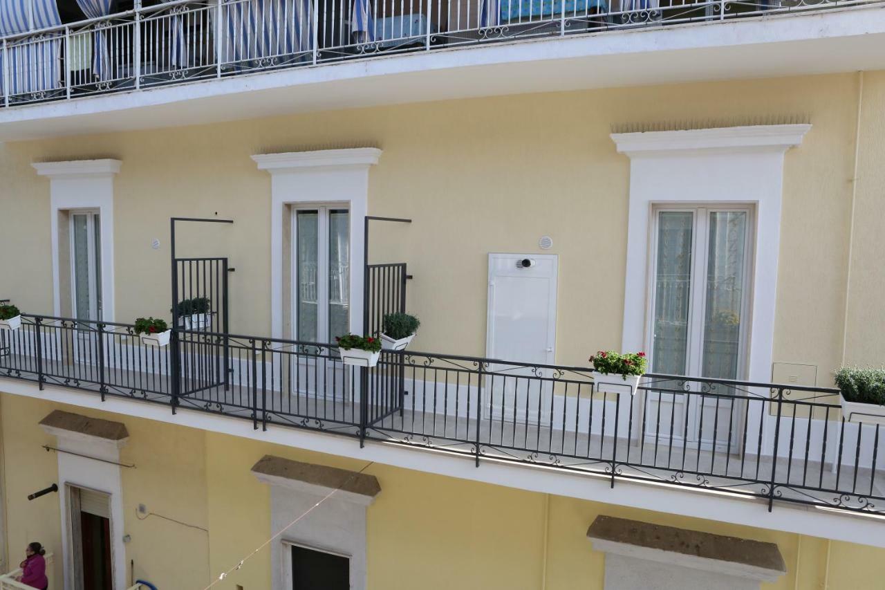 Novella 55 Bed & Breakfast Гравина ин Пулия Екстериор снимка